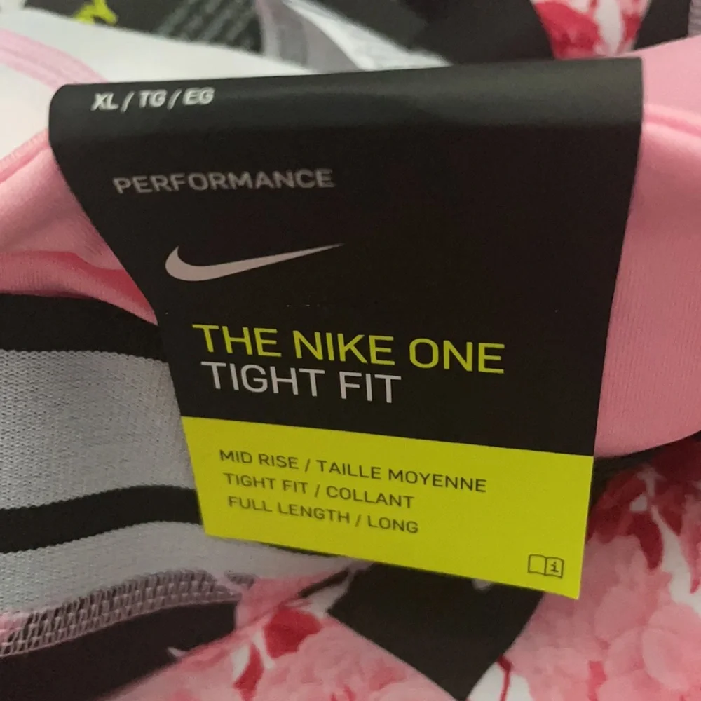 The Nike One Tight Fit Girls Floral Leggings NWT